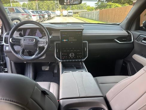 Used 2025 GMC Acadia Elevation w/ Elevation Premium Package FWD image 20