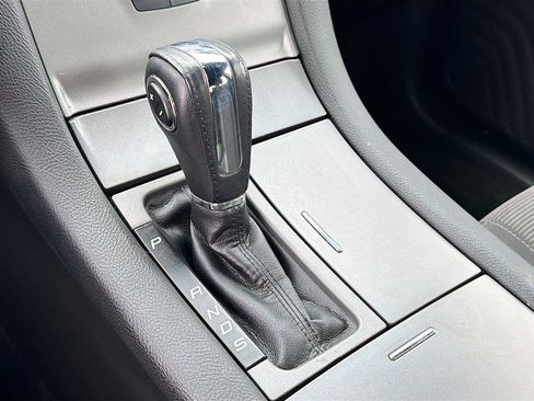 Used 2016 Ford Taurus SEL FWD image 18