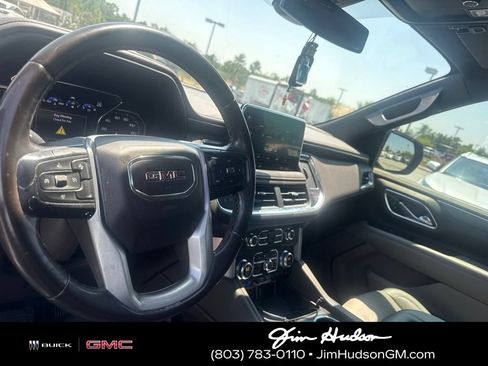 Used 2021 GMC Yukon SLT w/ Rear Media and Nav Package AWD/4WD image 4