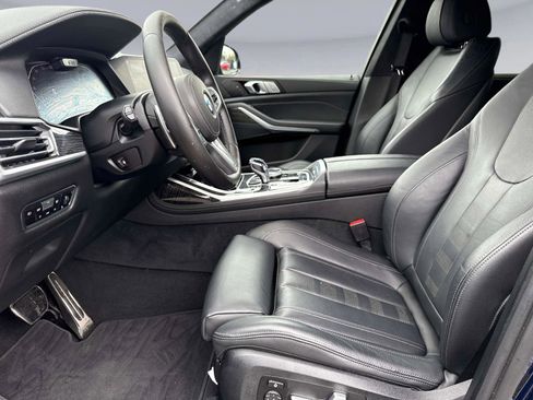 Used 2022 BMW X7 xDrive40i w/ M Sport Package image 23