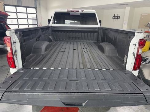 Used 2022 Chevrolet Silverado 2500 High Country w/ Z71 Off-Road Package AWD/4WD image 10
