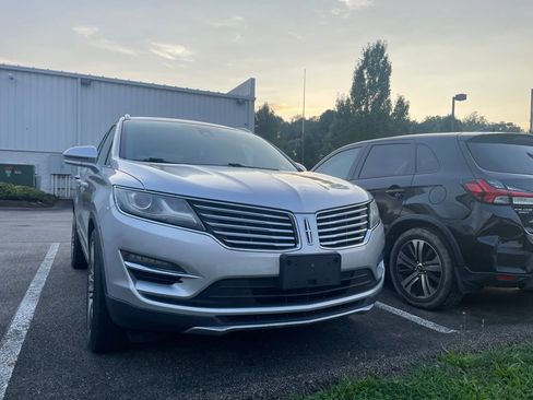 Used 2016 Lincoln MKC Reserve w/ Lincoln MKC Climate Package AWD/4WD image 2