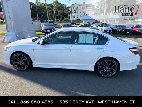 Used 2017 Honda Accord Sport Special Edition image 9