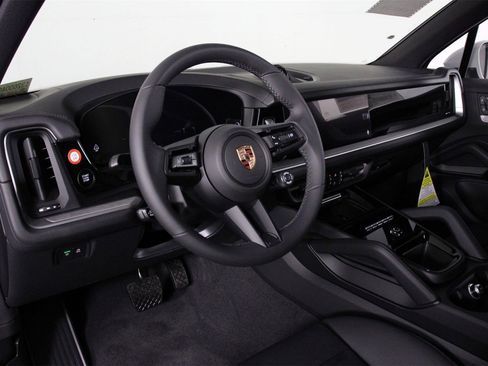 New 2026 Porsche Cayenne E-Hybrid image 4