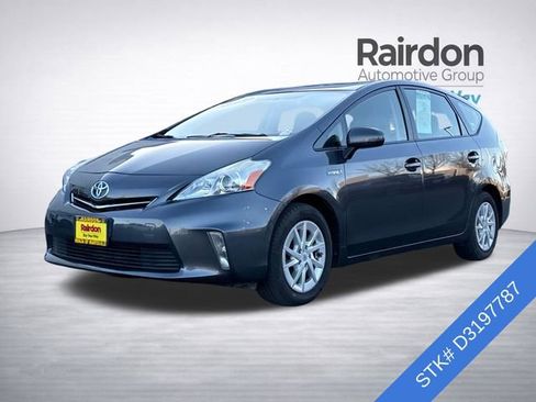 Used 2013 Toyota Prius V Three image 3
