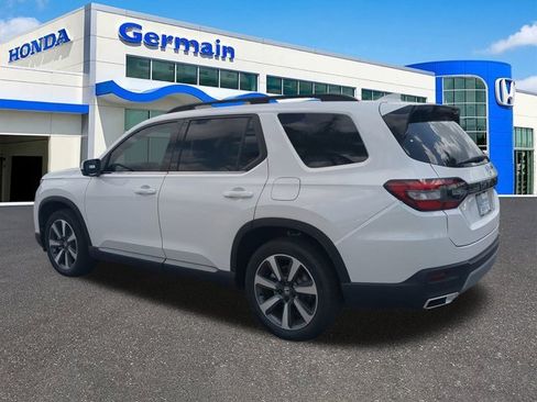 New 2025 Honda Pilot Touring image 5