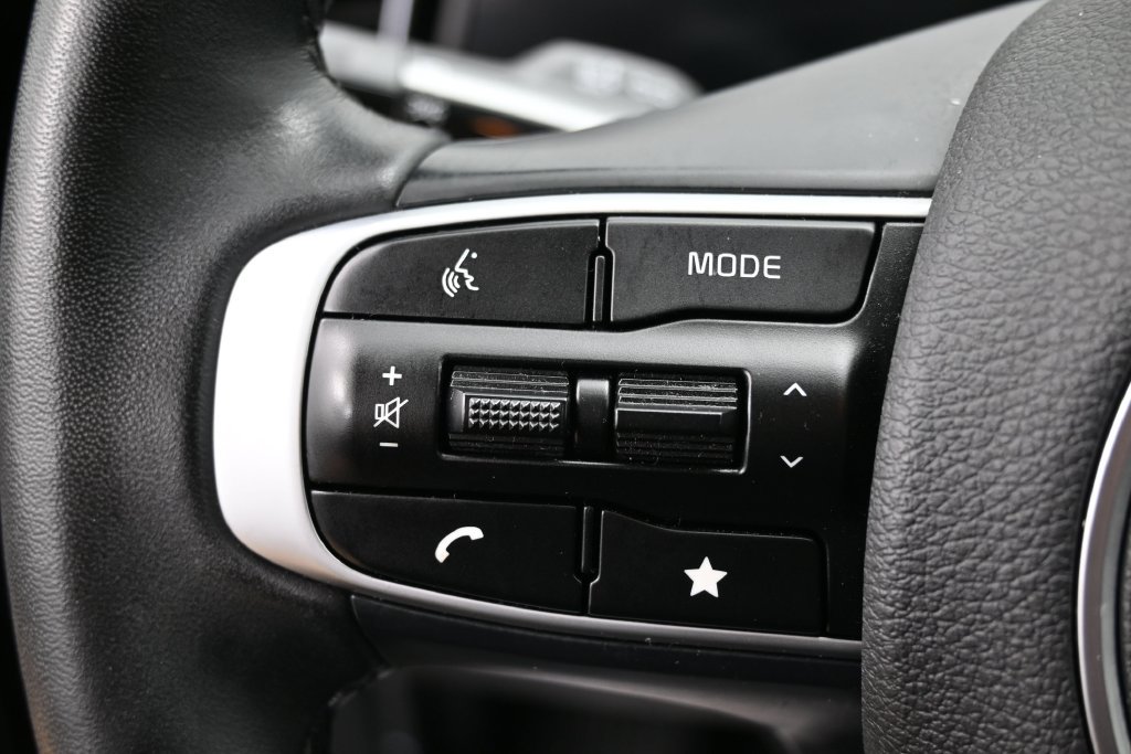 Used 2023 Kia Sportage EX AWD/4WD image 16