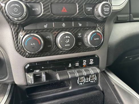 Used 2023 RAM 1500 Big Horn AWD/4WD image 17