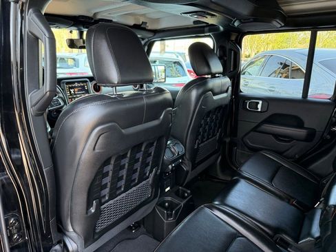 Used 2023 Jeep Gladiator Mojave AWD/4WD image 25