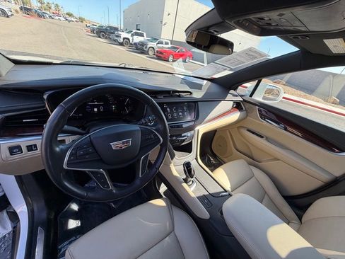 Used 2018 Cadillac XT5 Luxury w/ Driver Awareness Package FWD image 14
