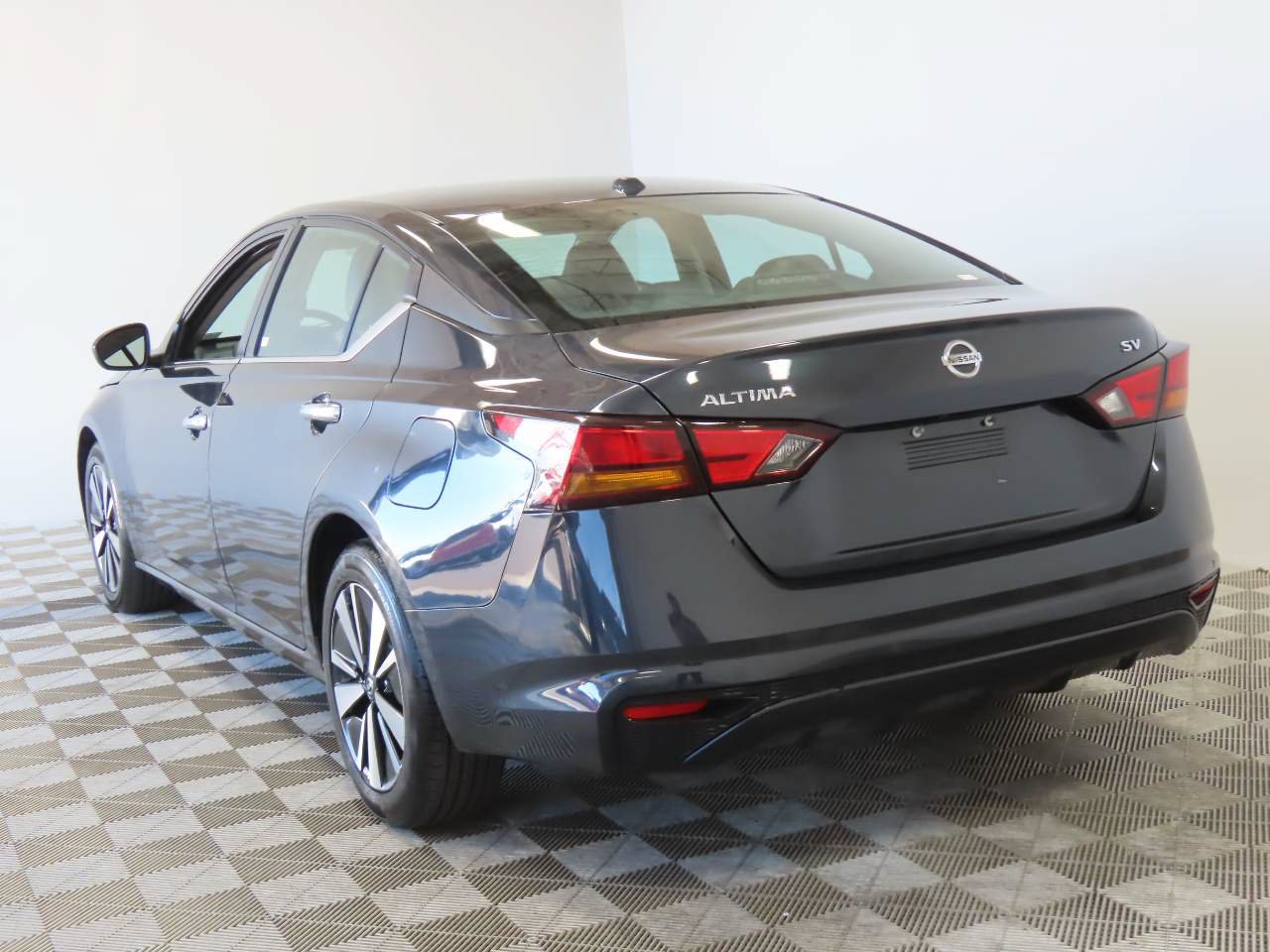 Used 2022 Nissan Altima 2.5 SV FWD image 3