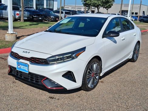 Used 2023 Kia Forte GT image 3