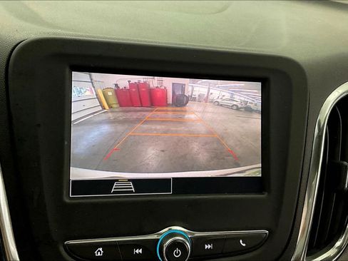 Used 2022 Chevrolet Equinox LS image 24