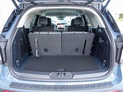 New 2026 Ford Explorer Active w/ Active Comfort Package image 28
