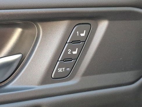 Used 2024 Honda Accord EX-L image 27