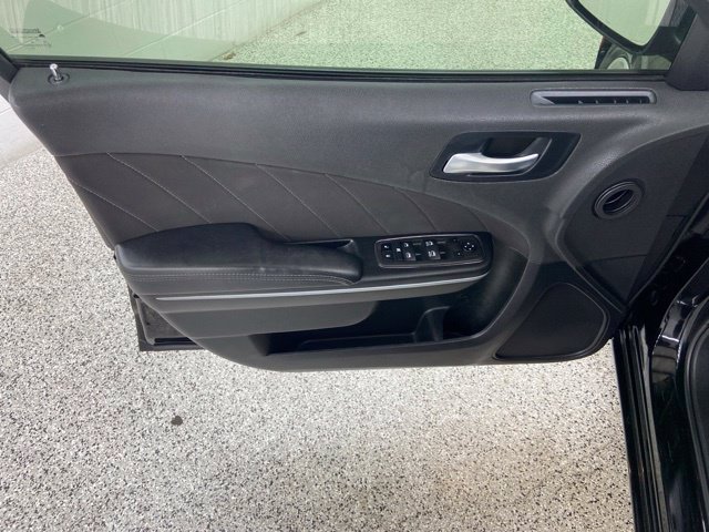 Used 2022 Dodge Charger SXT RWD image 16