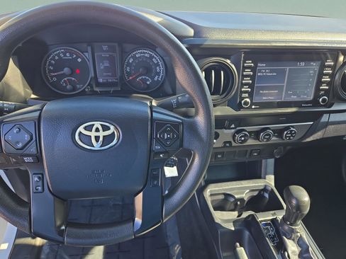 Used 2020 Toyota Tacoma SR image 11