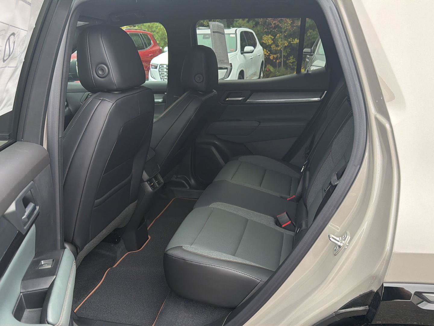 New 2027 GMC Terrain AT4 AWD/4WD image 13