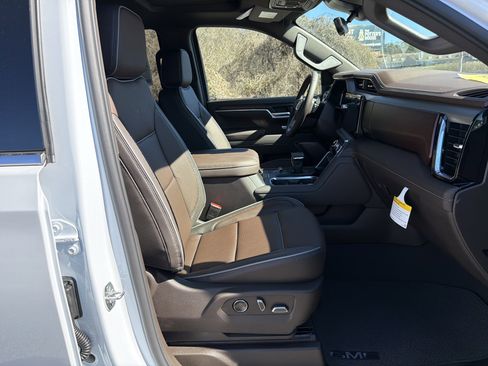 New 2026 GMC Sierra 1500 Denali w/ Technology Package image 16