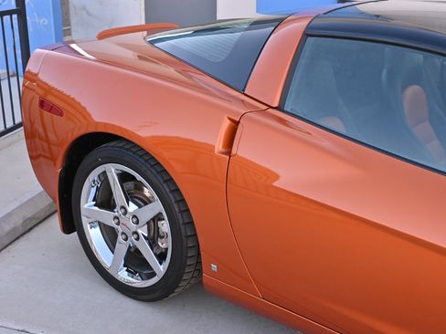 Used 2007 Chevrolet Corvette Coupe w/ Preferred Equipment Group RWD image 32
