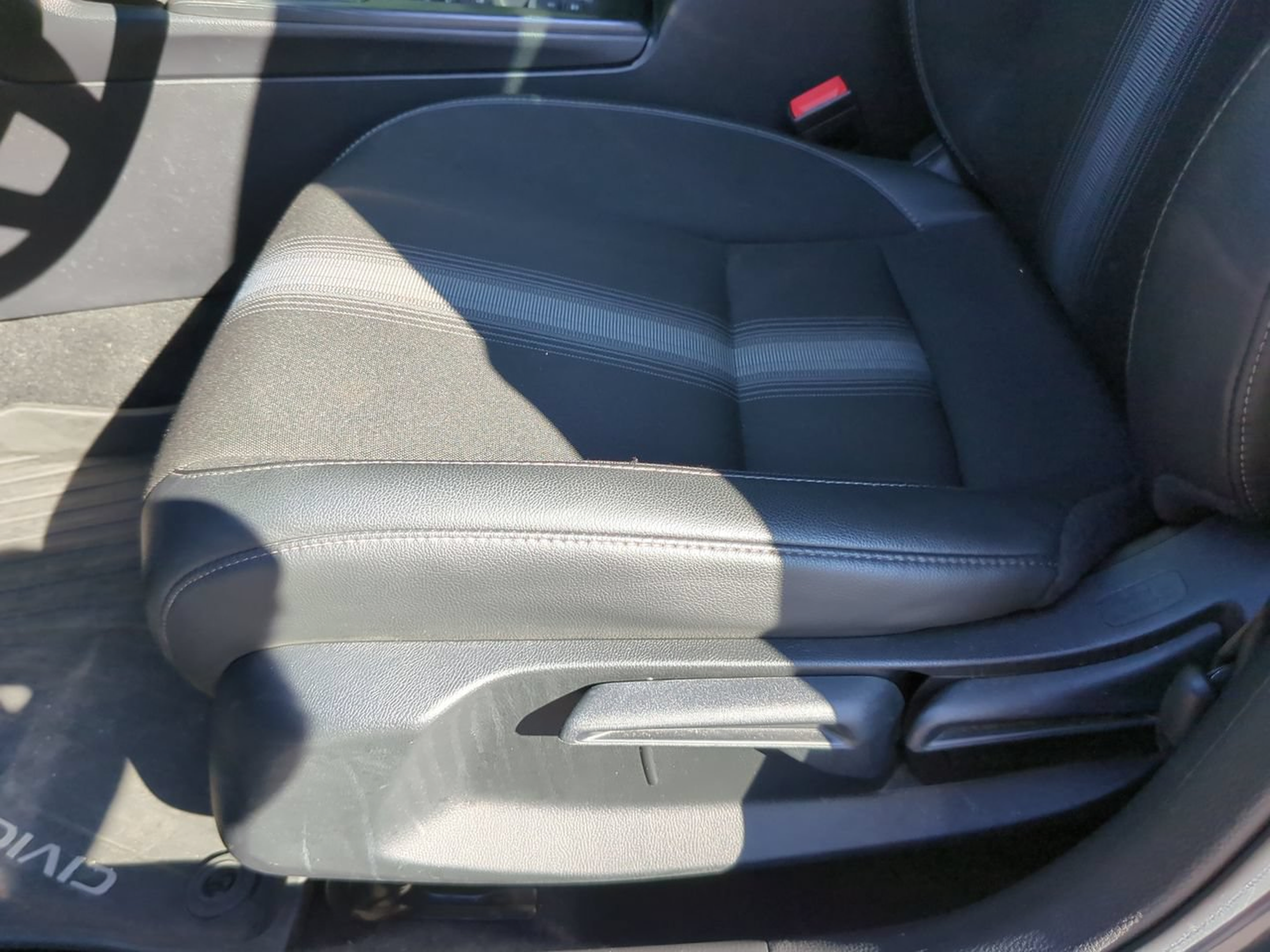 Certified 2025 Honda Civic Sport image 15