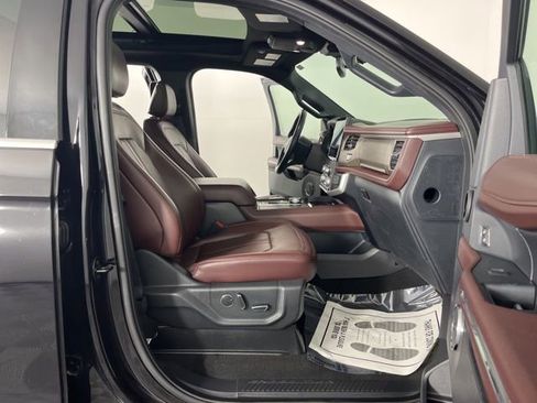 Used 2024 Ford Expedition Max Limited image 40