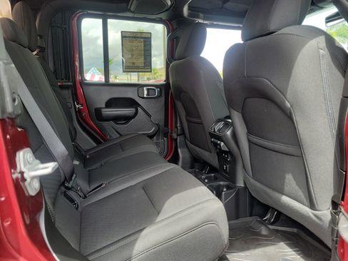 Used 2022 Jeep Gladiator Sport image 23