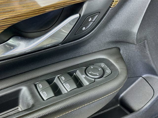 Used 2020 GMC Terrain SLE w/ Driver Convenience Package AWD/4WD image 19