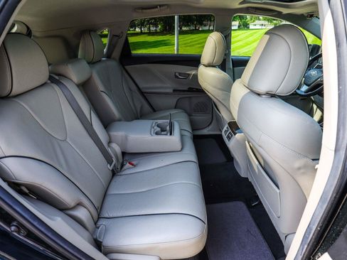 Used 2013 Toyota Venza XLE w/ XLE Premium Pkg AWD/4WD image 38