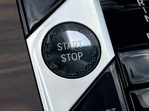 New 2026 BMW X5 xDrive50e w/ Executive Package image 37