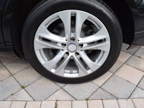 Used 2011 Mercedes-Benz E 350 4MATIC Sedan image 85