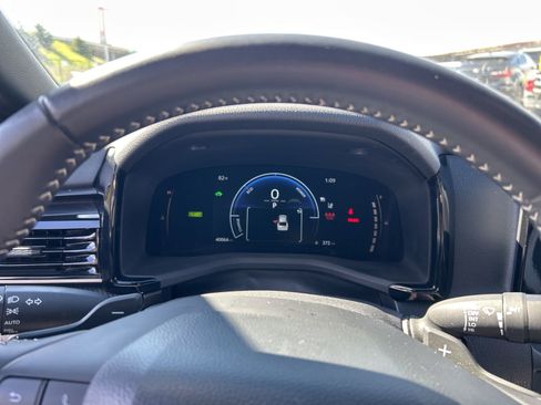 Certified 2025 Toyota Camry SE image 8