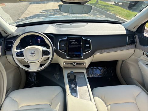 Used 2023 Volvo XC90 B6 Plus w/ Protection Package Premier AWD/4WD image 16