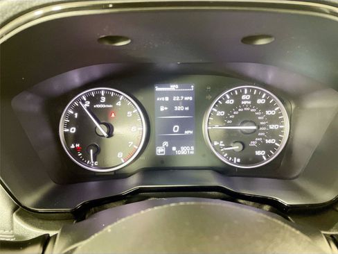 Used 2025 Subaru Outback Premium AWD/4WD image 19