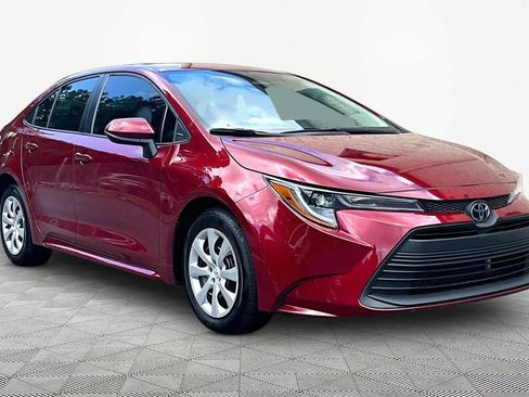 Used 2024 Toyota Corolla LE FWD image 3