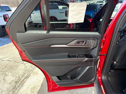 New 2026 Ford Explorer ST-Line w/ ST-Line Street Pack image 21