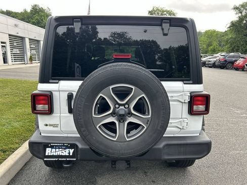 Used 2022 Jeep Wrangler Unlimited Sport AWD/4WD image 25