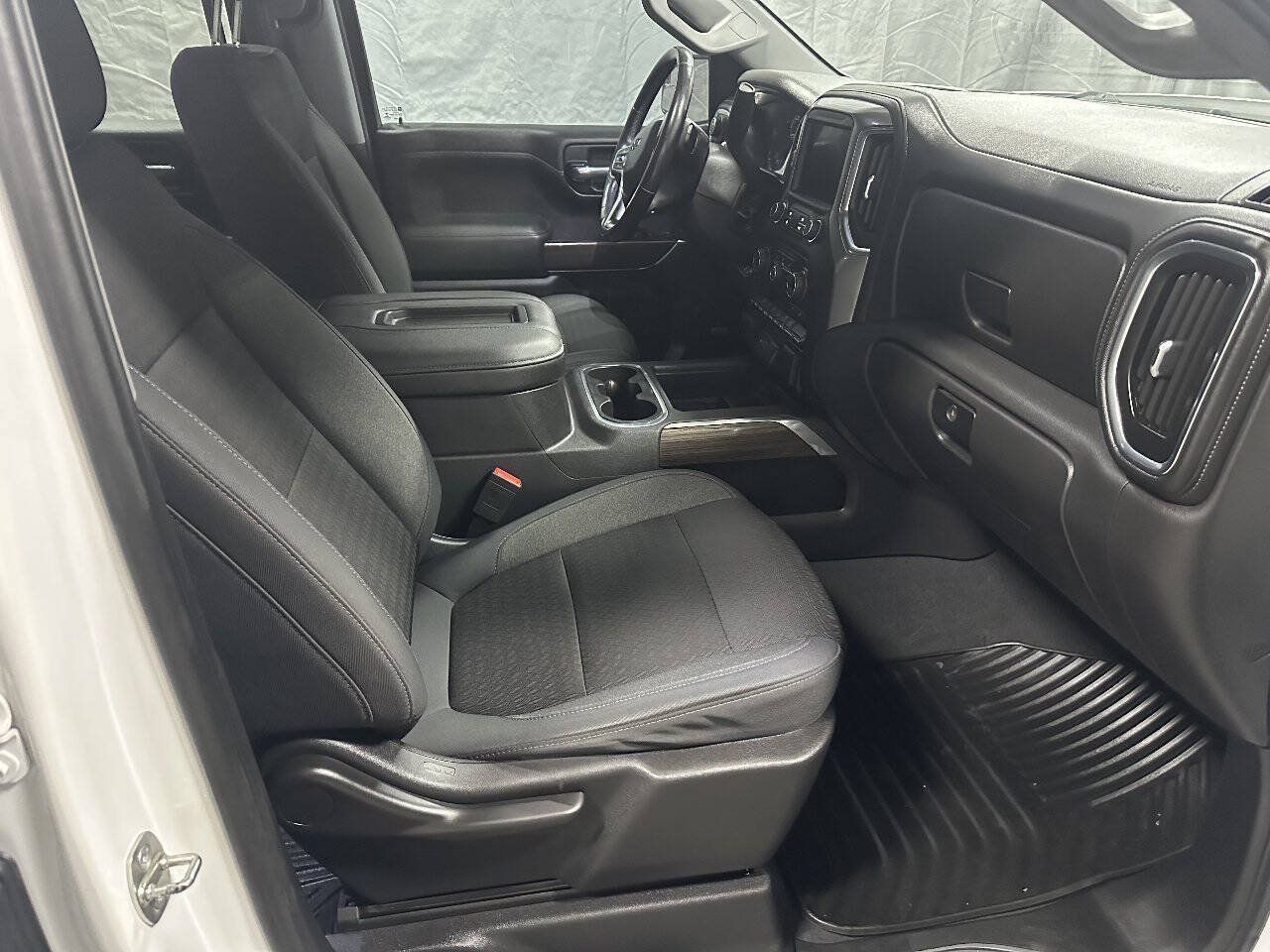 Used 2019 Chevrolet Silverado 1500 RST w/ All-Star Edition AWD/4WD image 6