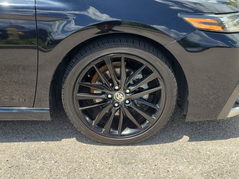 Used 2021 Toyota Camry XSE FWD image 7