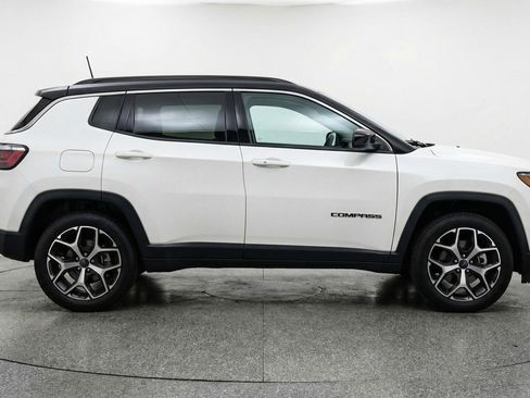 Used 2025 Jeep Compass Limited AWD/4WD image 11