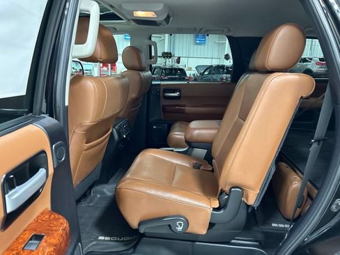 Used 2021 Toyota Sequoia Platinum AWD/4WD image 25