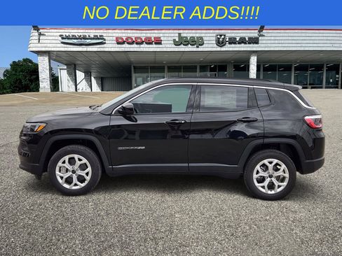 New 2026 Jeep Compass Latitude AWD/4WD image 3