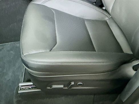 Used 2026 Tesla Model Y Long Range image 18