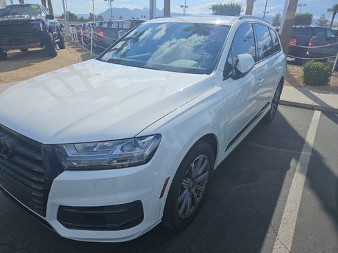 Used 2019 Audi Q7 3.0T Premium Plus w/ Premium Plus Package AWD/4WD image 2