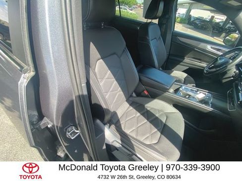 Used 2024 Volkswagen Atlas Cross Sport SE AWD/4WD image 24