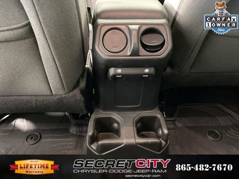 Used 2025 Jeep Wrangler Willys image 27