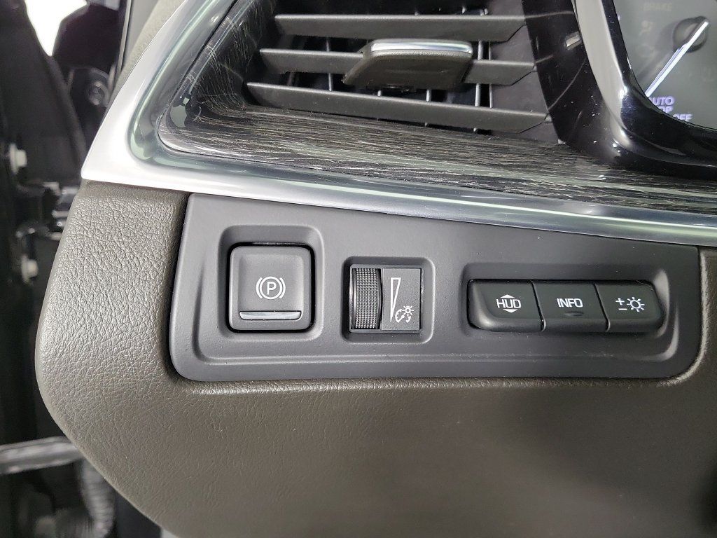 Used 2023 Cadillac XT5 Premium Luxury w/ Technology Package FWD image 33