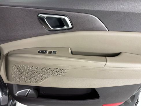 New 2026 Kia Carnival EX FWD image 12