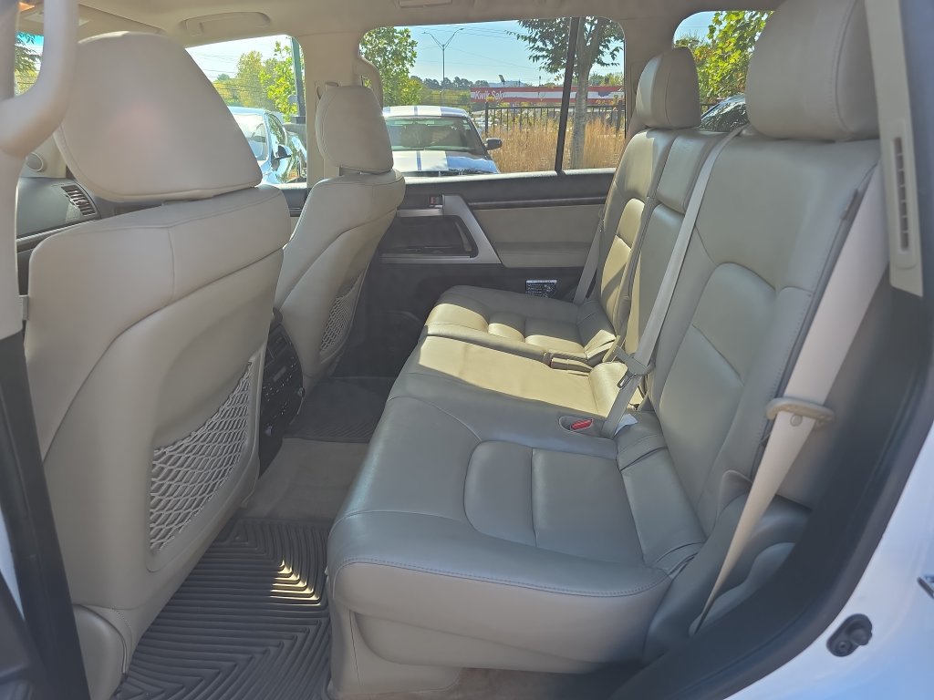 Used 2011 Toyota Land Cruiser w/ Upgrade Pkg AWD/4WD image 31