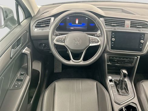 Used 2023 Volkswagen Tiguan SE FWD image 10